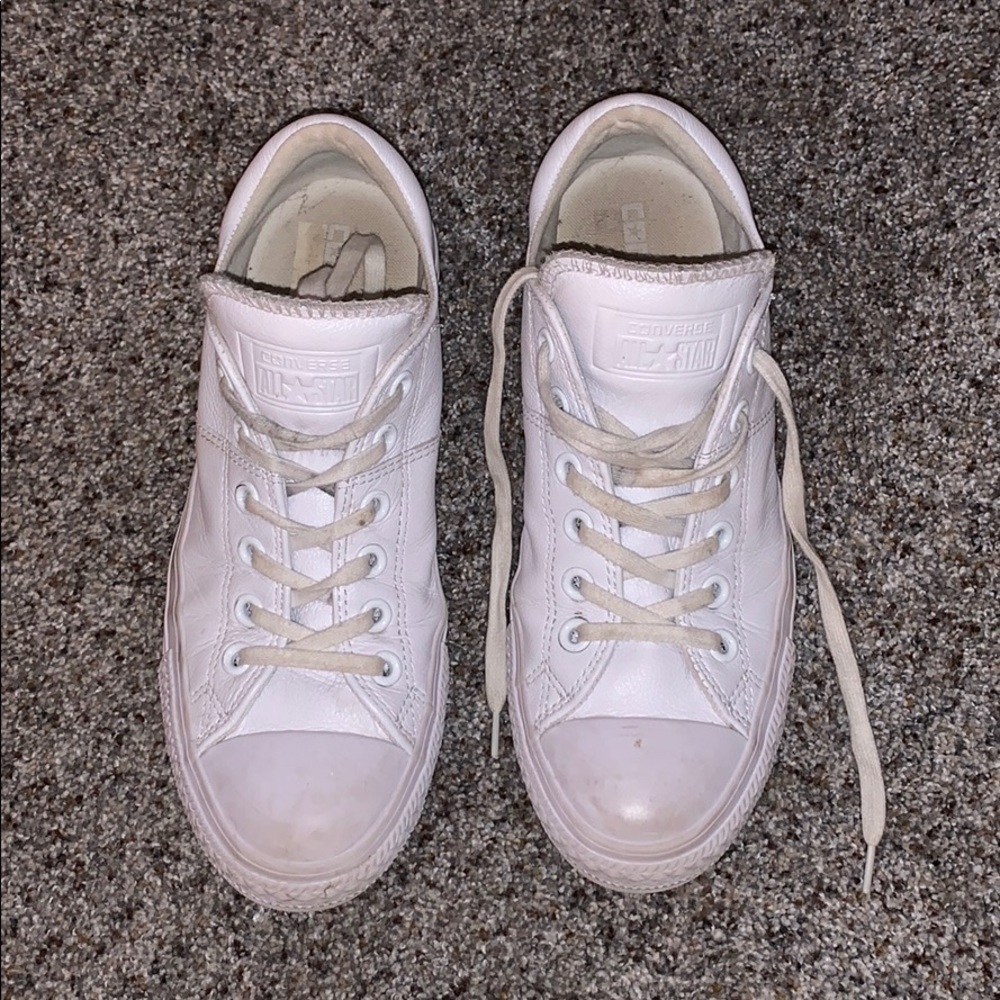 Women’s all leather converse.